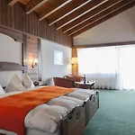 Hotel Basecamp 3*