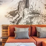 Basecamp Szálloda 3*