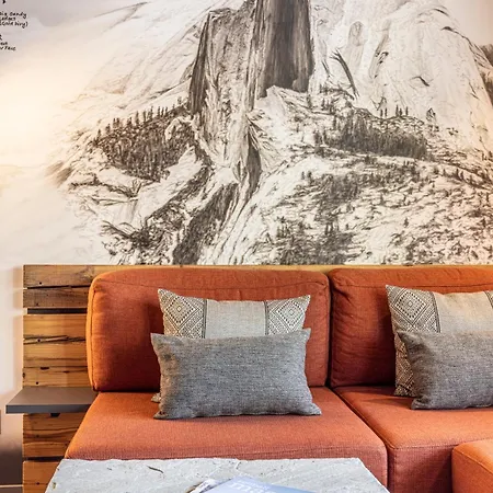 Basecamp Отель 3*