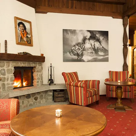 Basecamp Szálloda