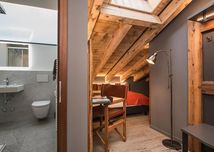 Basecamp Отель 3*