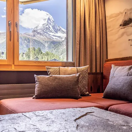 Hotel Basecamp